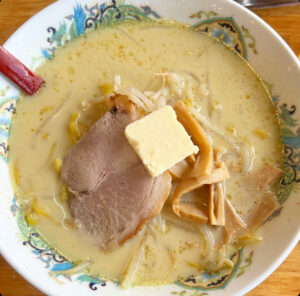 青森のソウルフード、みそカレー牛乳ラーメン!「札幌館」 IMG_1917